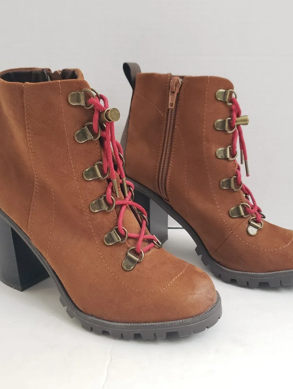 Sz 6-6.5 Qupid Copper Brown Suede Block Heel Ankle Booties